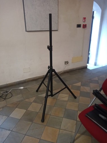 Stativo per cassa - cassa, acustica